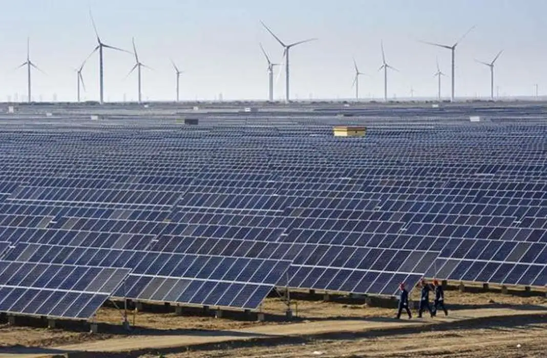World’s Largest Renewable Energy Park Unveiled in Gujarat, India